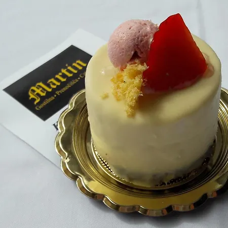 At Gostilna Martin Apartament